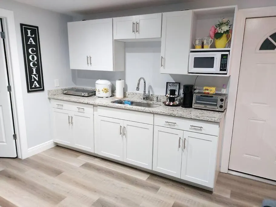 Torres Tiny Home Midtown Westtampa Rjs Apartment Tampa